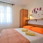 Gloria By Interhome * Krnica