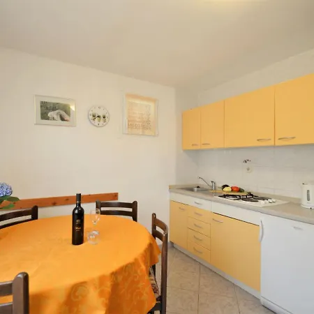 Semesterbostad Gloria By Interhome *